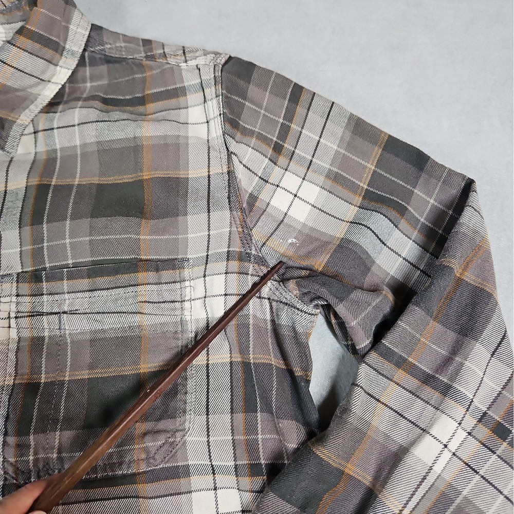 Carhartt Womens Brown Plaid Button Up Long Sleeve Flannel Shirt Size Medium - Picture 9 of 10